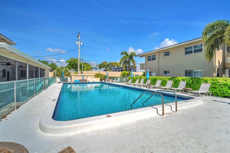 2131 NE 42nd Court Lighthouse Point FL 33064