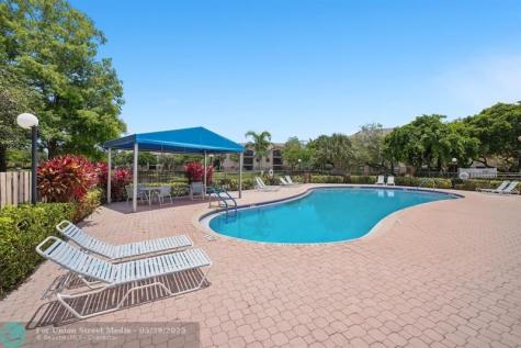 4161 Coral Tree Circle Coconut Creek FL 33073