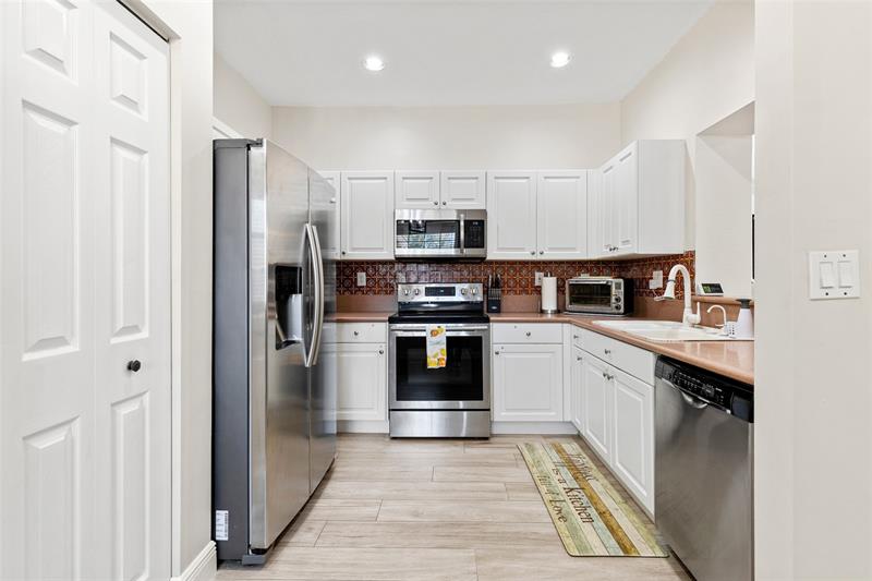 7551 S Aragon Boulevard Sunrise FL 33313