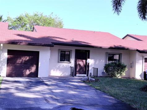 6711 S Parkway Drive Margate FL 33068