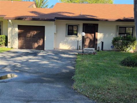 6711 S Parkway Drive Margate FL 33068