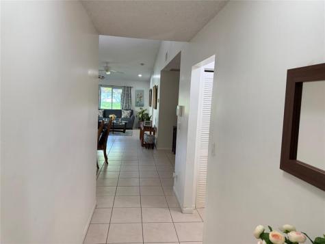 6711 S Parkway Drive Margate FL 33068