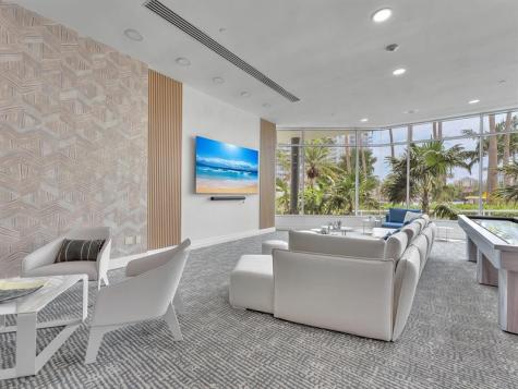 2670 E Sunrise Boulevard Fort Lauderdale FL 33304