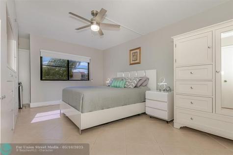 230 Lakeview Drive Weston FL 33326