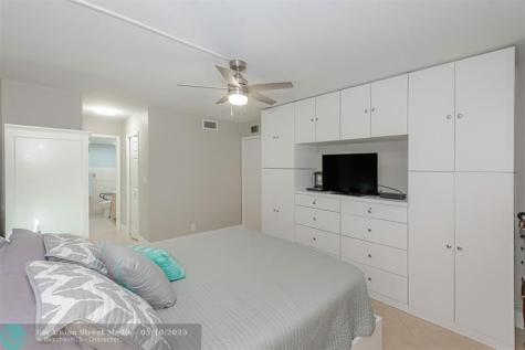 230 Lakeview Drive Weston FL 33326