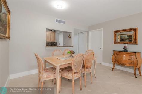 230 Lakeview Drive Weston FL 33326