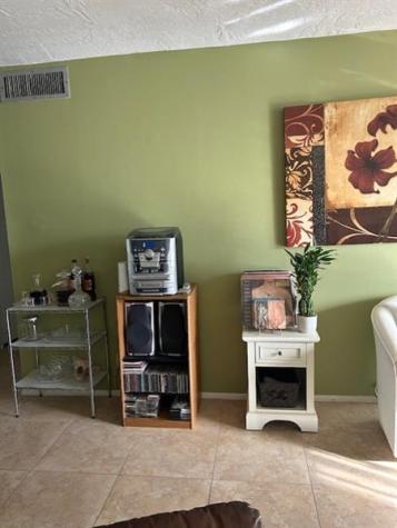 2811 Somerset Drive Lauderdale Lakes FL 33311