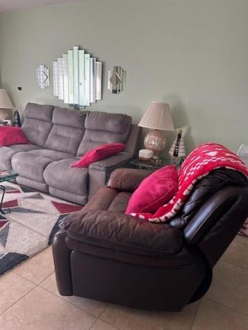 2811 Somerset Drive Lauderdale Lakes FL 33311