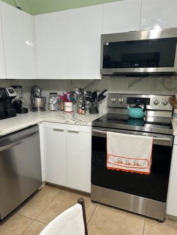 2811 Somerset Drive Lauderdale Lakes FL 33311