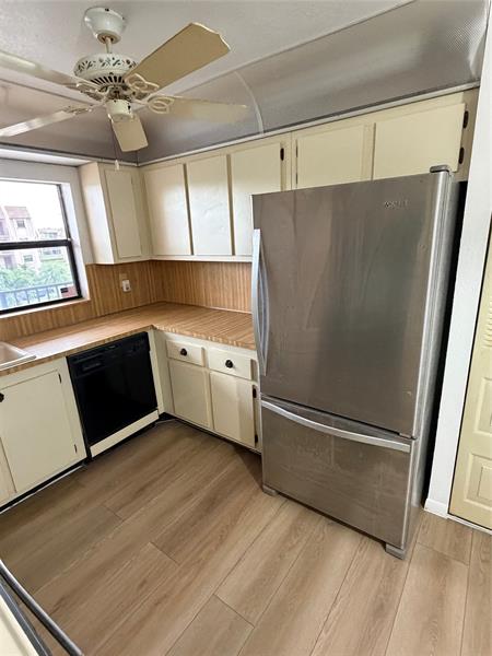 10145 Sunrise Lakes Sunrise FL 33322