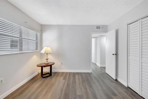 2800 Somerset Drive Lauderdale Lakes FL 33311