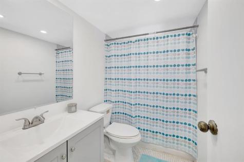 2800 Somerset Drive Lauderdale Lakes FL 33311