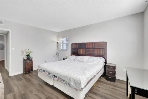 2800 Somerset Drive Lauderdale Lakes FL 33311