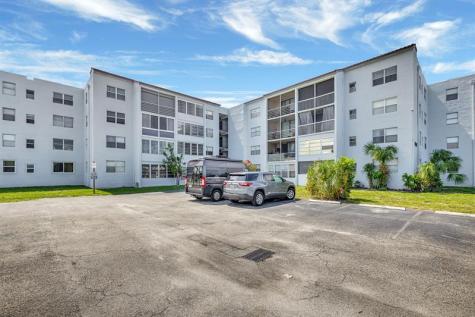 2800 Somerset Drive Lauderdale Lakes FL 33311
