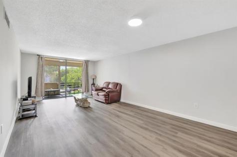2800 Somerset Drive Lauderdale Lakes FL 33311