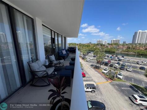 3731 N Country Club Drive Aventura FL 33180