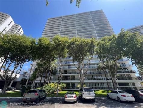 3731 N Country Club Drive Aventura FL 33180