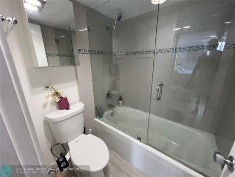 3731 N Country Club Drive Aventura FL 33180