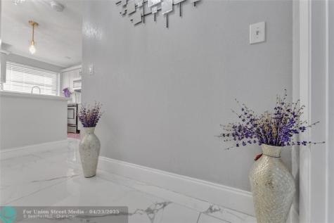 7653 NW 79th Avenue Tamarac FL 33321