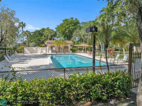 7653 NW 79th Avenue Tamarac FL 33321