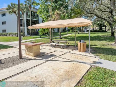 7653 NW 79th Avenue Tamarac FL 33321