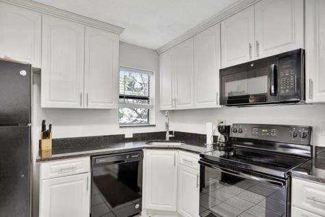 2748 S Carambola Circle S Coconut Creek FL 33066