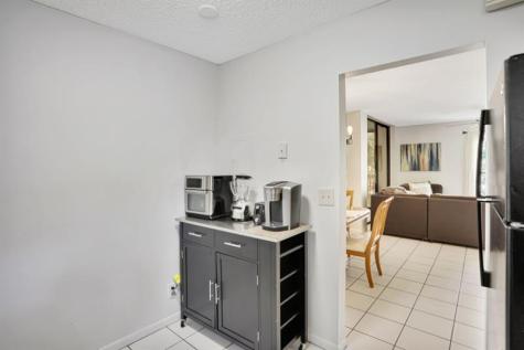 2748 S Carambola Circle S Coconut Creek FL 33066