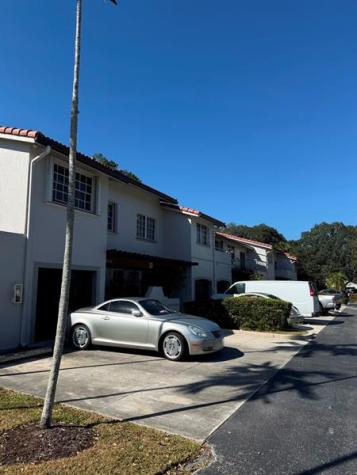 9520 SW 1st Place Coral Springs FL 33071