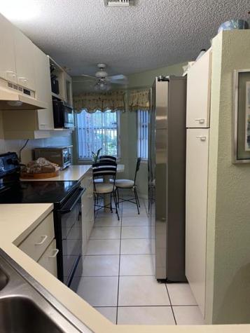 9520 SW 1st Place Coral Springs FL 33071