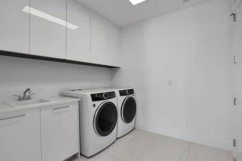 151 N Seabreeze Blv Fort Lauderdale FL 33304