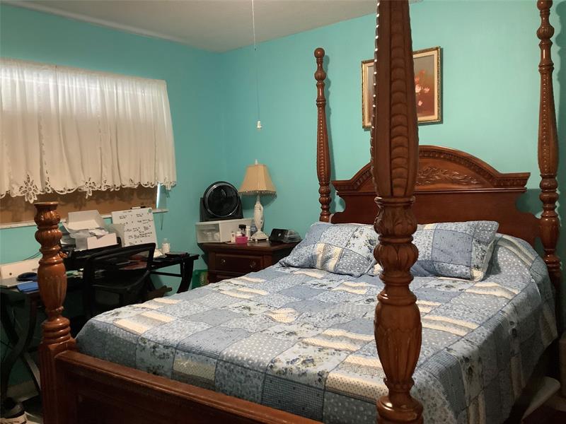 2300 NE 1st Lane Boynton Beach FL 33435