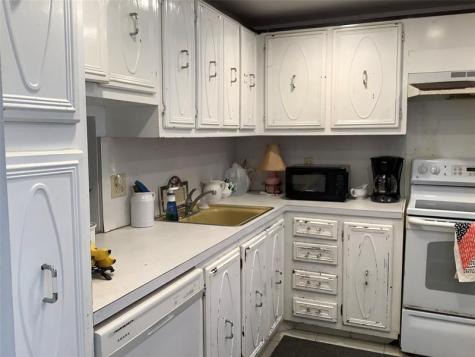 2300 NE 1st Lane Boynton Beach FL 33435