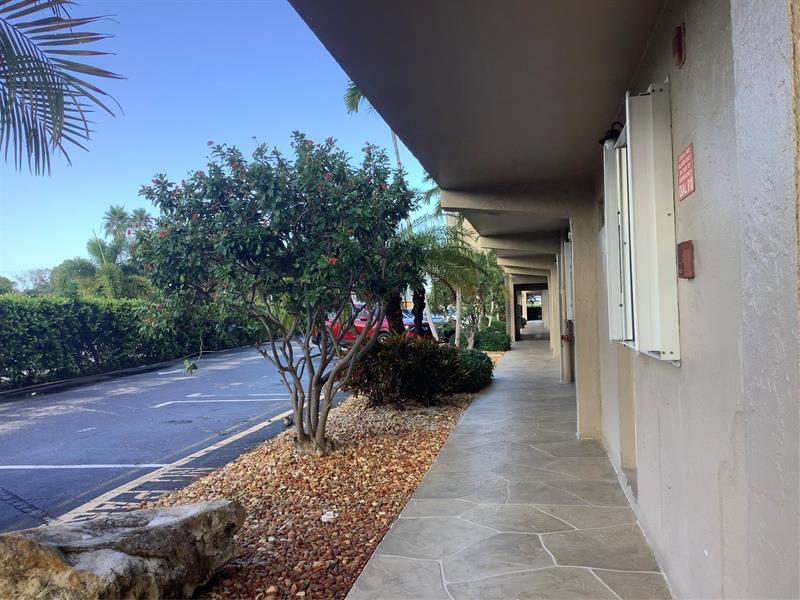 2300 NE 1st Lane Boynton Beach FL 33435