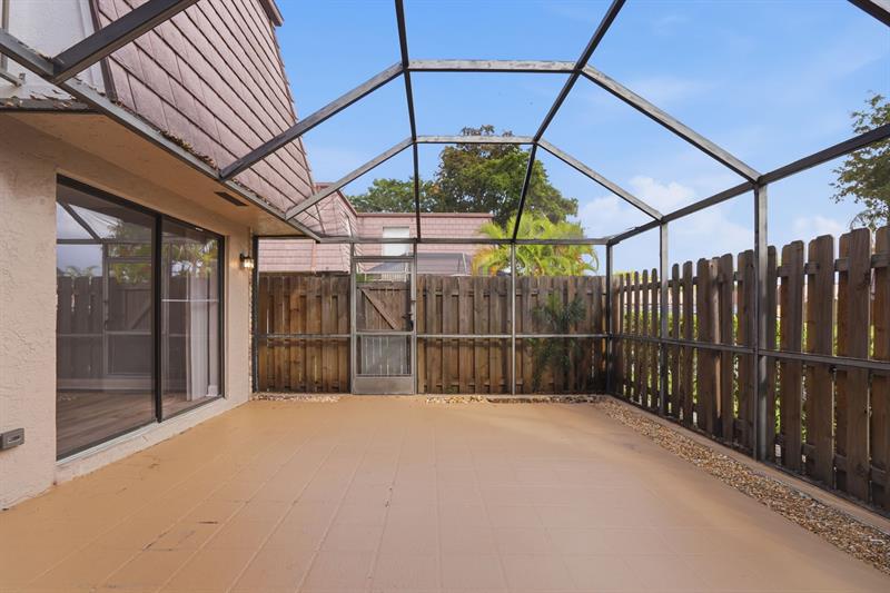 7600 Courtyard Run Boca Raton FL 33433