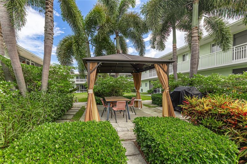 2100 NE 38th Street Lighthouse Point FL 33064