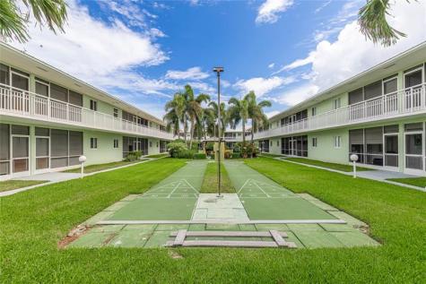 2100 NE 38th Street Lighthouse Point FL 33064