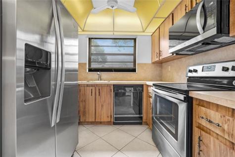 901 Colony Point Pembroke Pines FL 33026