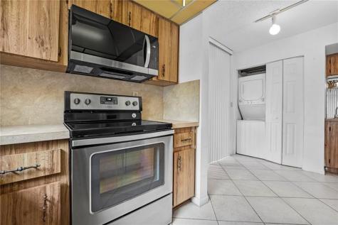 901 Colony Point Pembroke Pines FL 33026
