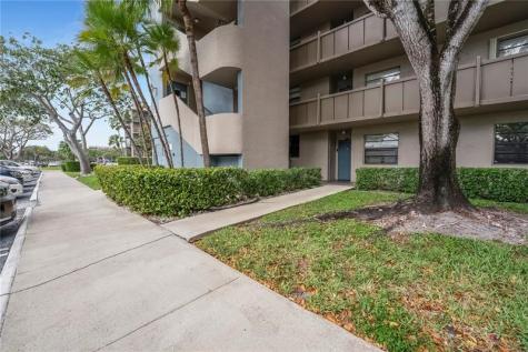 901 Colony Point Pembroke Pines FL 33026