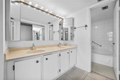 901 Colony Point Pembroke Pines FL 33026