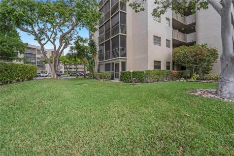 901 Colony Point Pembroke Pines FL 33026