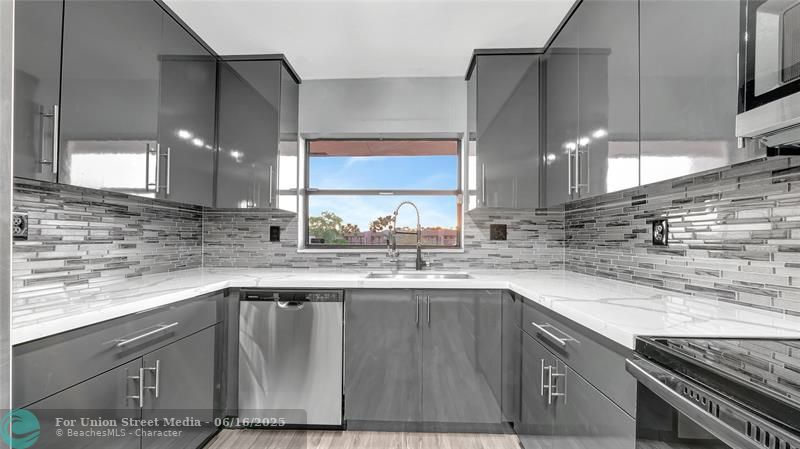 10433 Sunrise Lakes Boulevard Sunrise FL 33322