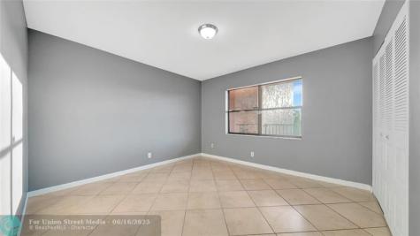 10433 Sunrise Lakes Boulevard Sunrise FL 33322