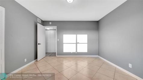 10433 Sunrise Lakes Boulevard Sunrise FL 33322