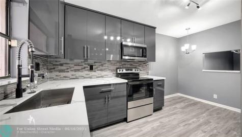 10433 Sunrise Lakes Boulevard Sunrise FL 33322