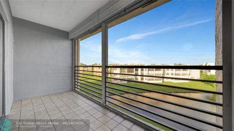 10433 Sunrise Lakes Boulevard Sunrise FL 33322