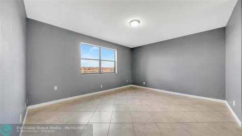 10433 Sunrise Lakes Boulevard Sunrise FL 33322