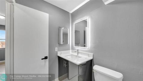 10433 Sunrise Lakes Boulevard Sunrise FL 33322
