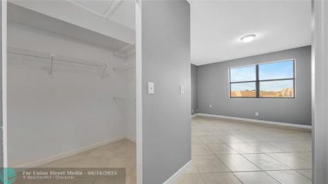 10433 Sunrise Lakes Boulevard Sunrise FL 33322