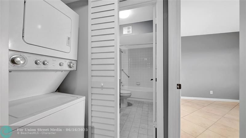 10433 Sunrise Lakes Boulevard Sunrise FL 33322